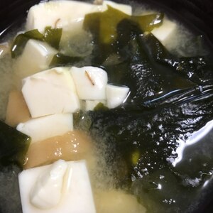 王道！わかめと豆腐のみそ汁